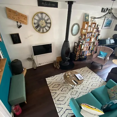 Large Duplex With Terrace And Pool In