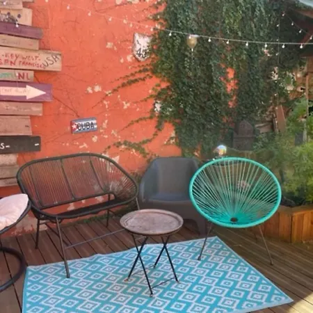 Large Duplex With Terrace And Pool In * Bordeaux